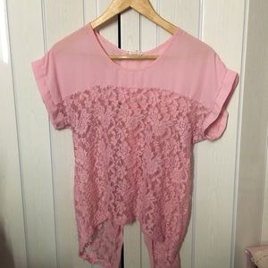 It Girl Light pink size large juniors top 😍💞